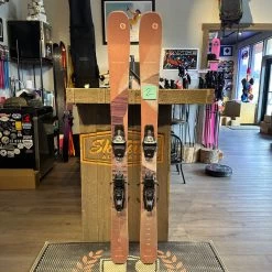 2025 BLIZZARD BLACK PEARL 94 (152cm) #2 + MARKER SQUIRE TCX DEMO BINDINGS - USED